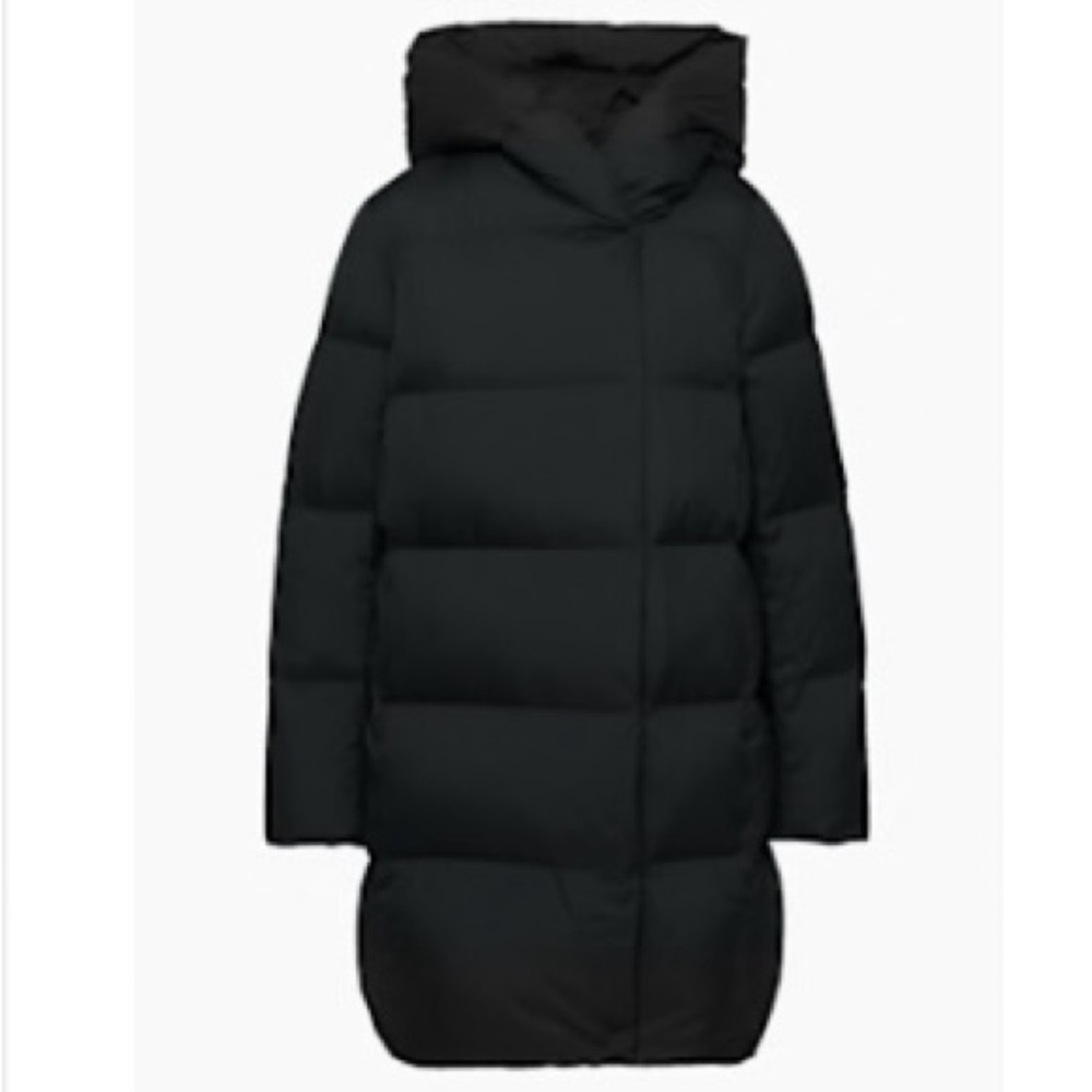 Aritzia Black Puffer Jacket - Babaton Duvet Puffer